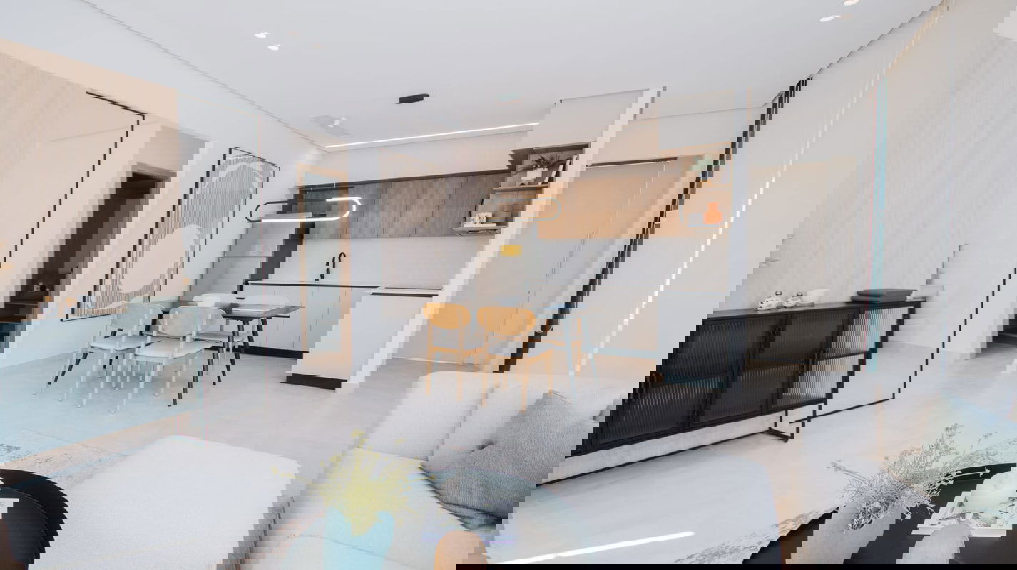 Rooftop pool and bar lounge with panoramic ocean view at Sky Park