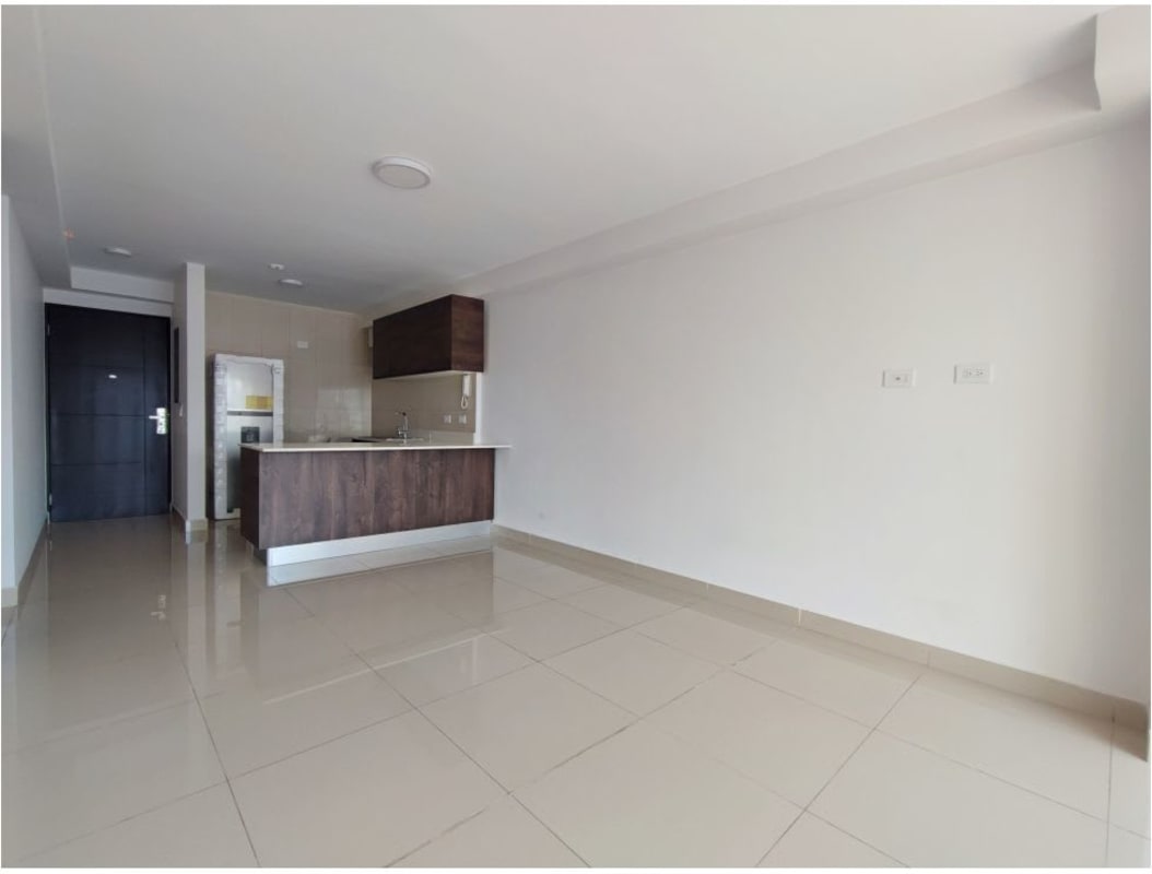 Spacious open layout with kitchen, living and dining in new apartment PH Vicky Village El Carmen