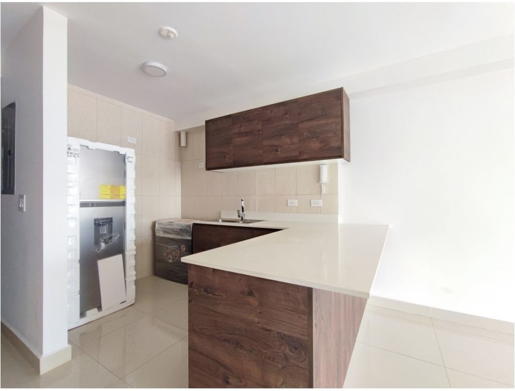 Modern bedroom in PH Vicky Village El Carmen with city views and tiled floor