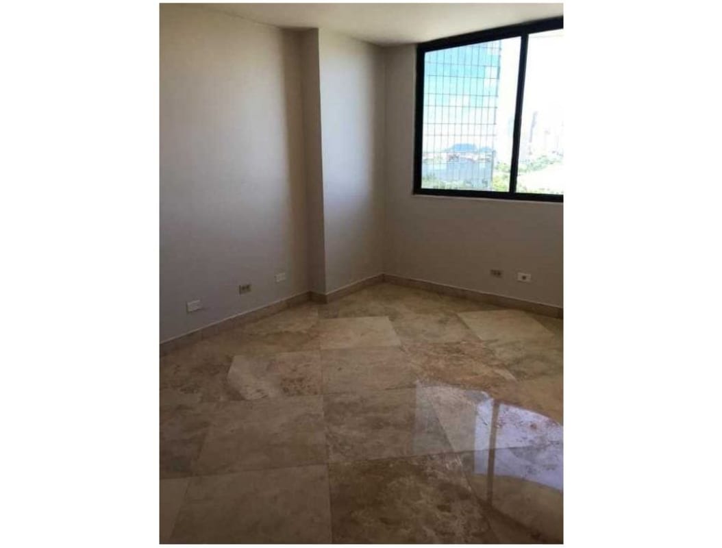 Bedroom with closet and panoramic windows PH Rocamar Bella Vista Panama City