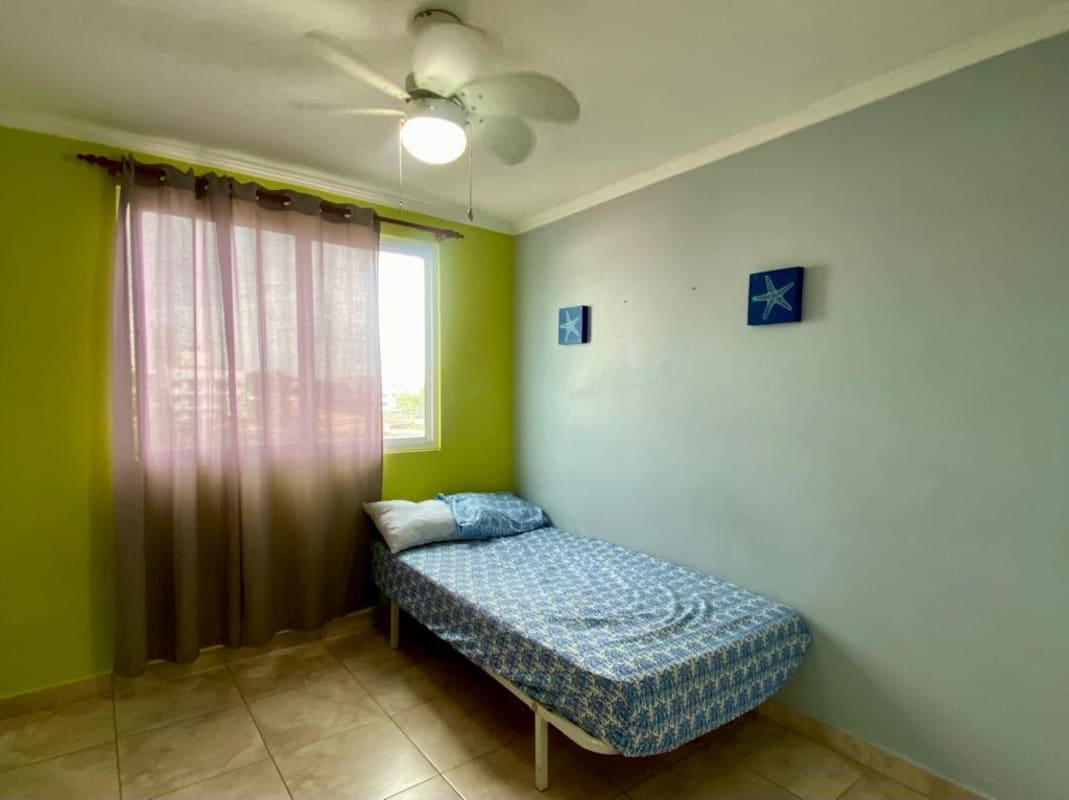 Minimalist bedroom with tiled floor, AC, window natural light PH Girasol PL Parque Lefevre