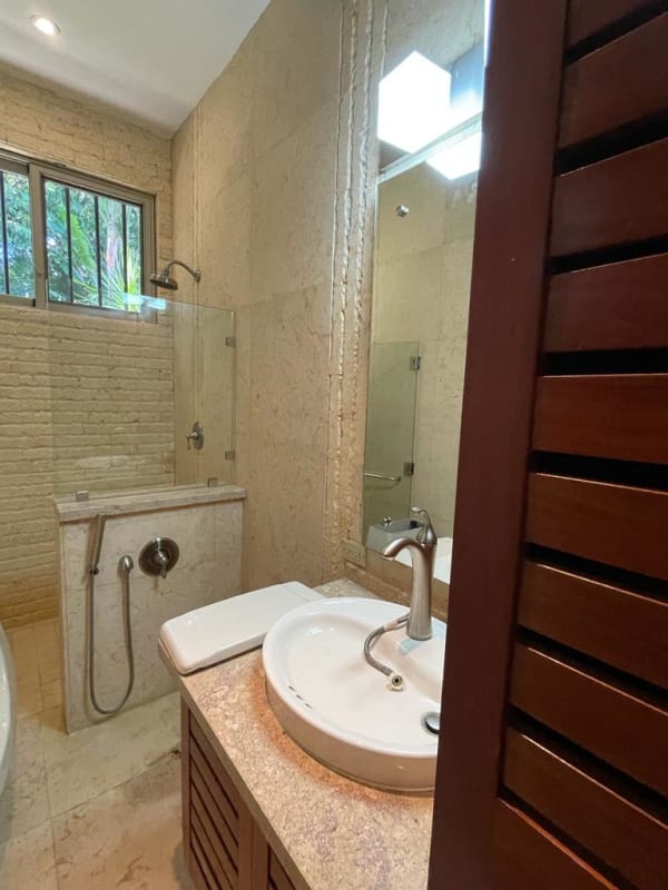 Large kitchen with granite countertops and stainless steel appliances PH Embassy Gardens for rent Panama City