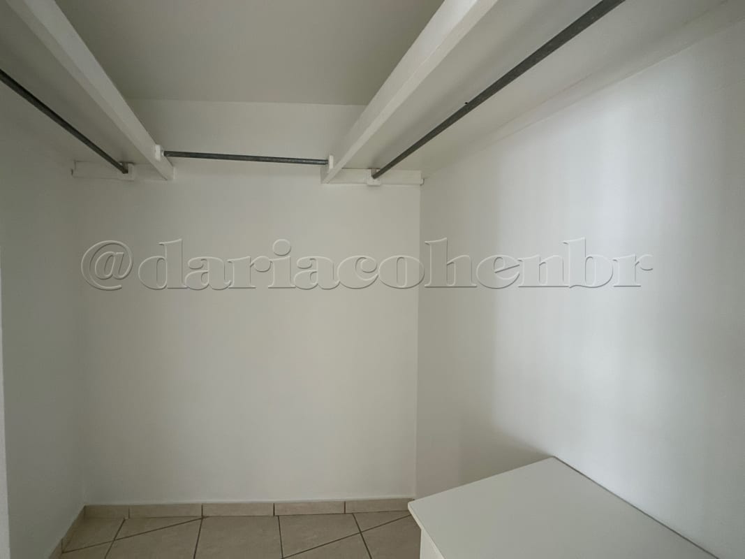 Spacious apartment walk-in closet with storage in PH Coco Mar Coco del Mar Panama