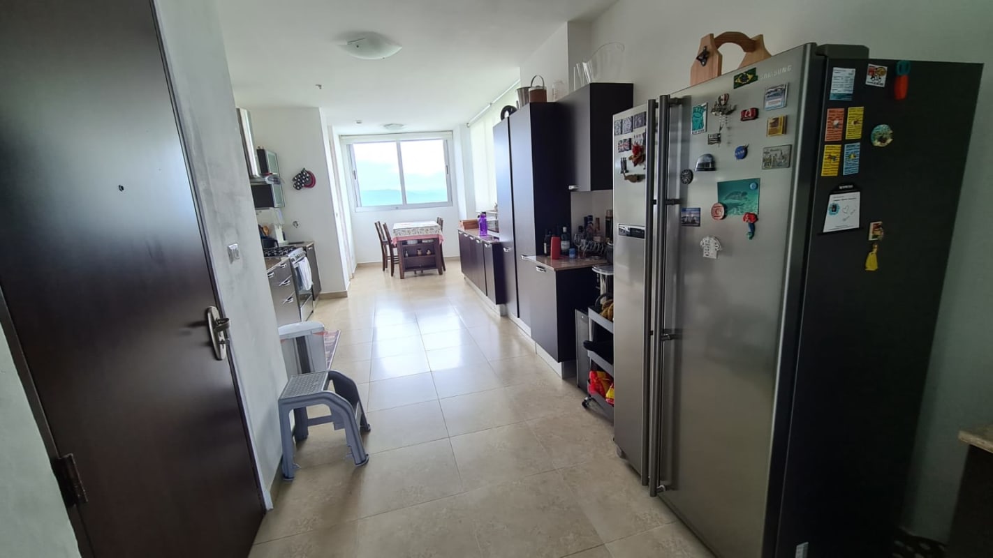 Modern kitchen with dining space natural light PH Pearl on the Sea Costa del Este
