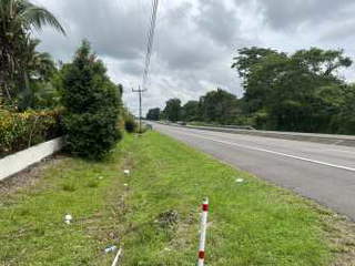 House with farm land and guest houses for Sale in Bugaba - 7 bedrooms