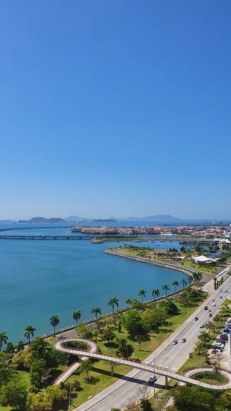 Spacious master bedroom with large oceanview windows PH Rivage Tower Avenida Balboa Panama