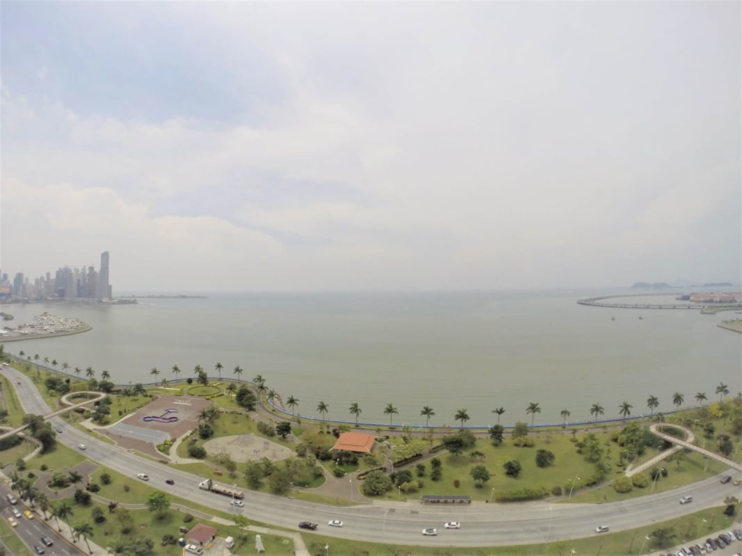 Modern kitchen granite countertops wood cabinetry PH Rivage Tower Avenida Balboa Panama