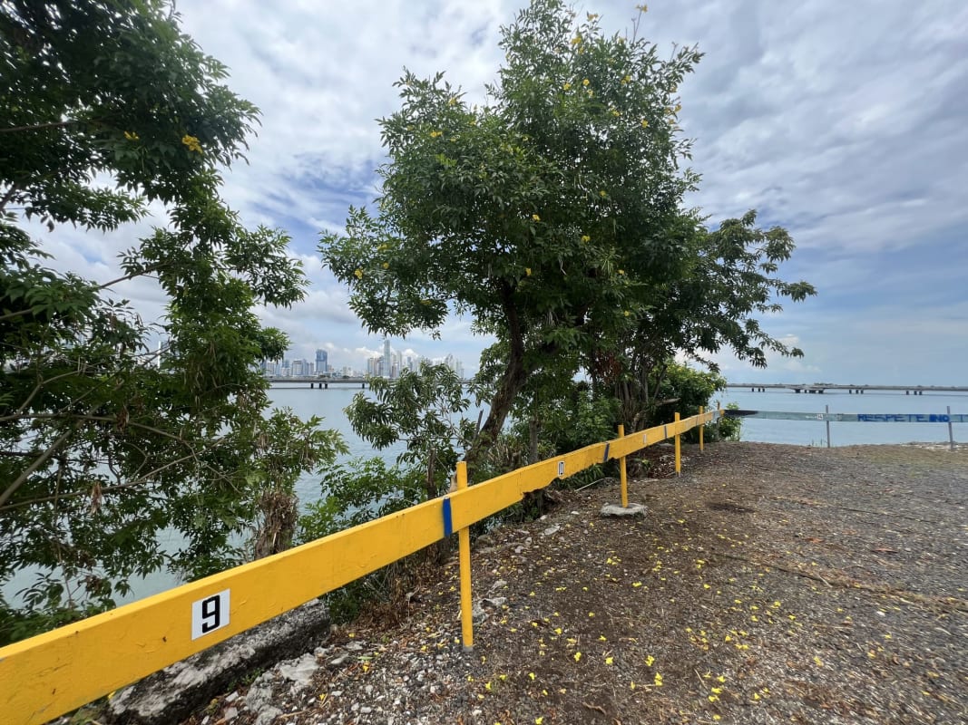 Waterfront lot with historic surroundings and Panama City skyline views in Casco Viejo