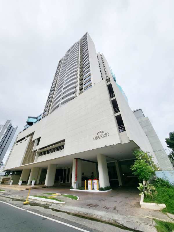 Spacious open plan ceramic-tiled living dining with big windows PH Brisas Obarrio Obarrio Panama