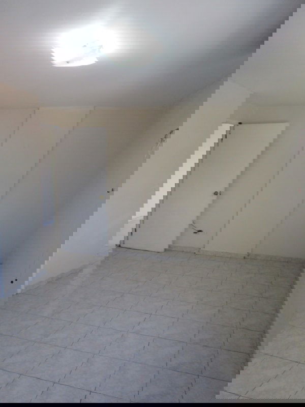 Empty minimalist style room in apartment PH El Carmen Panama City