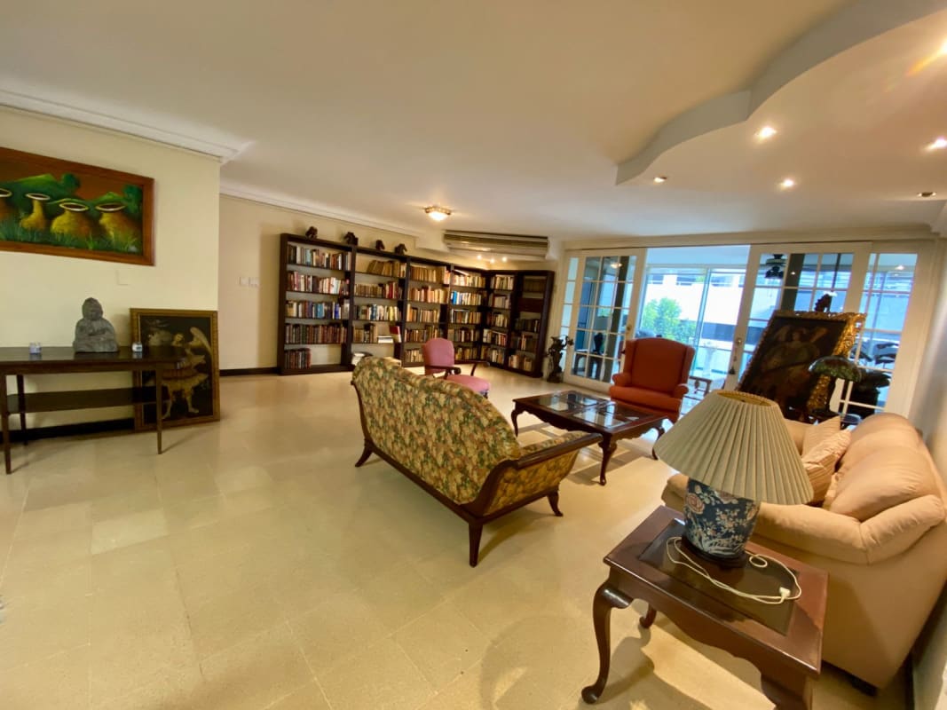 Spacious terrace with skyline view in apartment PH Crystal El Cangrejo Panama City