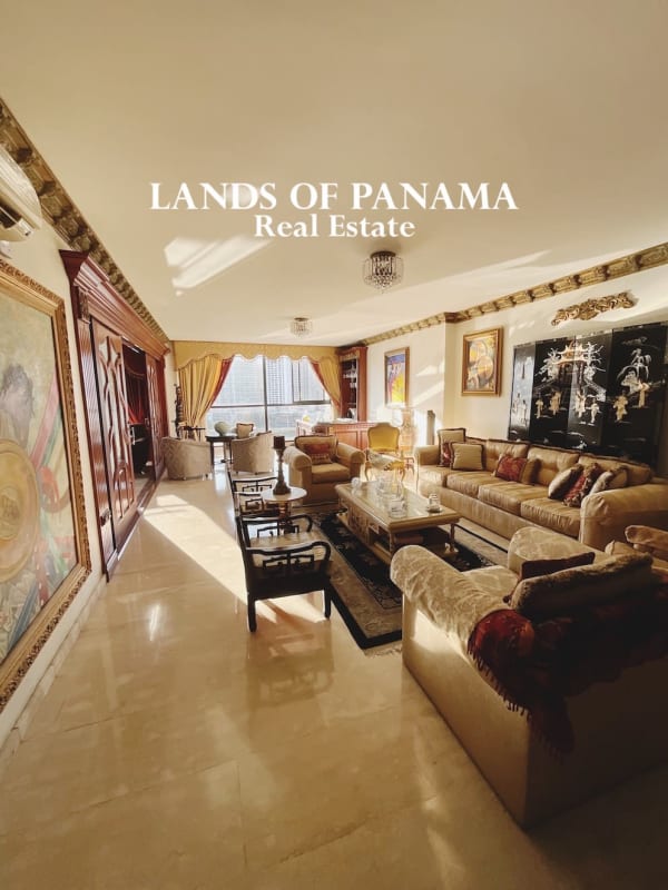 Elegant traditional living room with marble floors and luxury finishes PH Golden Palace Punta Paitilla Panama