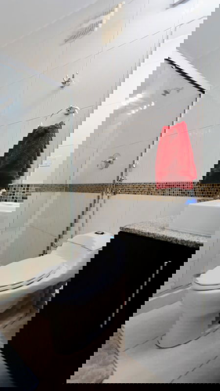 Modern compact kitchen equipped with appliances in PH Vivendi Towers Tower 400 Panama