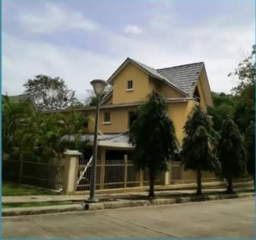 House for Sale in Clayton - 4 bedrooms