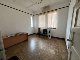 Commercial Office/Retail Space for Rent in Calidonia - 0 bedrooms