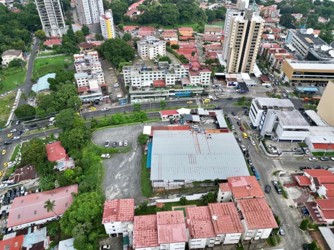 Development-ready large commercial land Panama City ideal location Avenida 12 de Octubre
