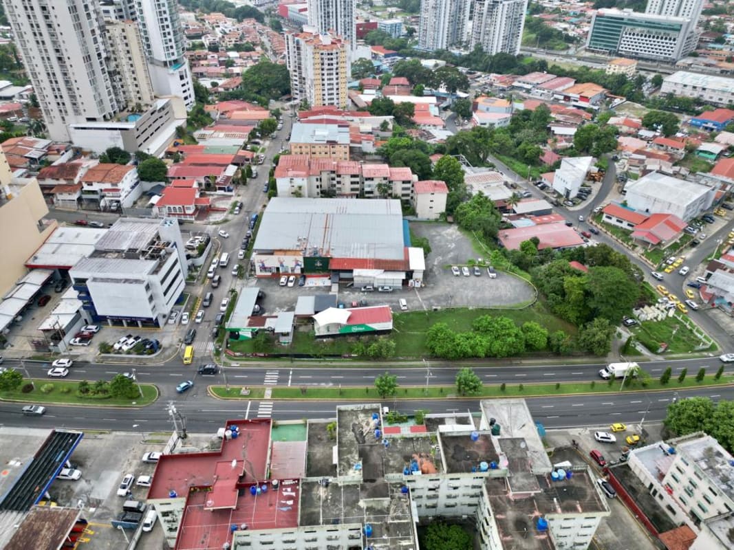 High density area aerial commercial and residential surroundings 12 de Octubre