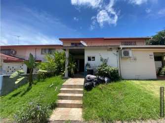 Bright living dining space with ceramic tiles in Howard Panama Pacifico house for sale