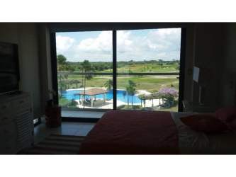 Modern kitchen with island breakfast bar and luxury finishes PH Altamar Casamar