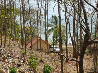 Rustic beachfront cabin with ocean view for sale Cambutal Panama