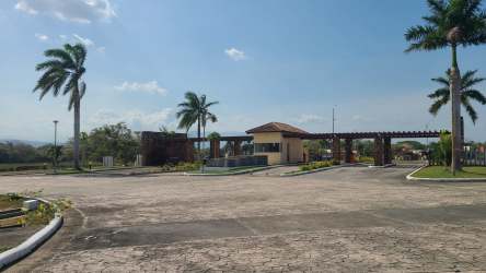 Entrance gate with security booth Residencial Malibú Nueva Gorgona Panama