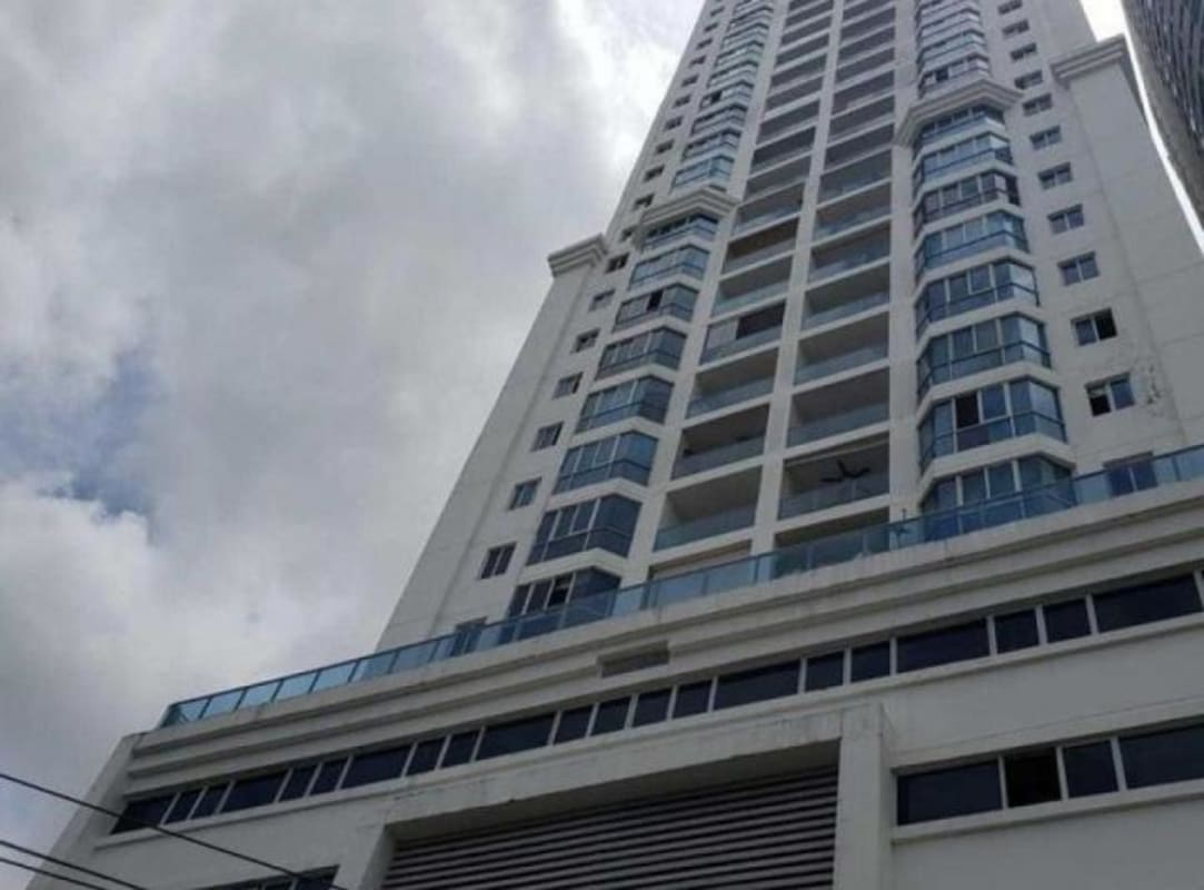 Master bedroom with city view, closet & ensuite at PH Premium Tower San Francisco Panama