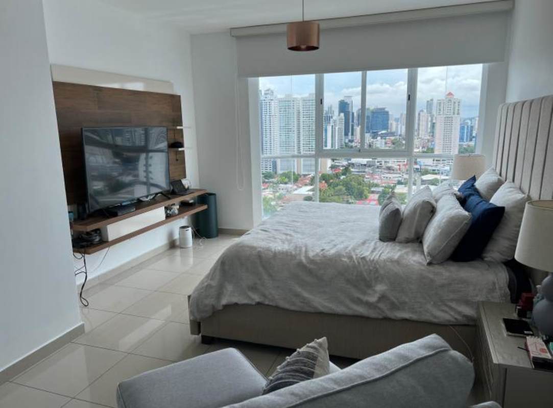 Contemporary kitchen with island, built-in appliances in PH Premium Tower Panama