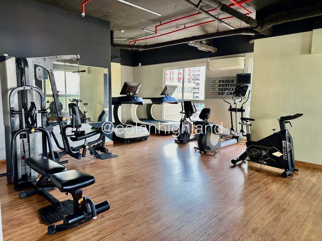 Covered rooftop swimming pool overlooking city skyline in PH Miyaki Obarrio Panama