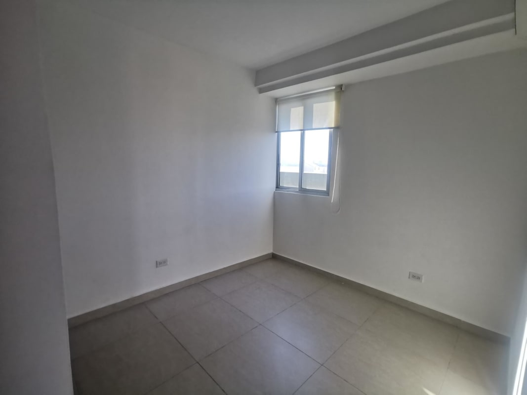 Secondary bedroom with wardrobe ceiling fan modern design PH Vista Park Panama