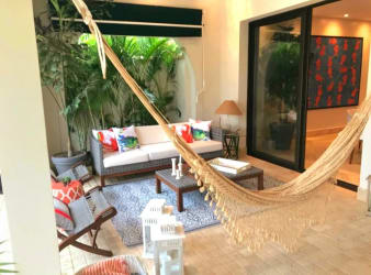 View of hot tub and plunge pool at lakefront luxury condo Buenaventura