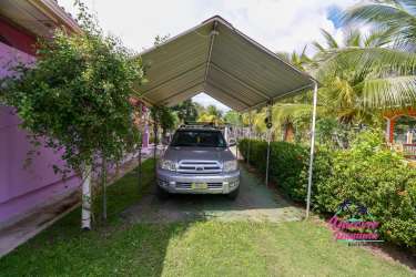 Spacious garden with palm trees and lawn Nuevo Farallón Rio Hato Panama