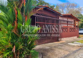 House for Sale in Barrio Colón - 3 bedrooms