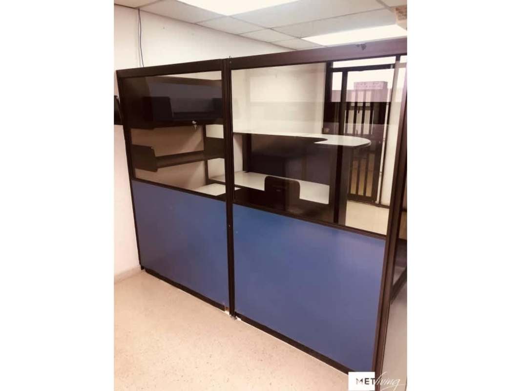 Furnished office with large windows city view in Plaza Colonial El Dorado Panama