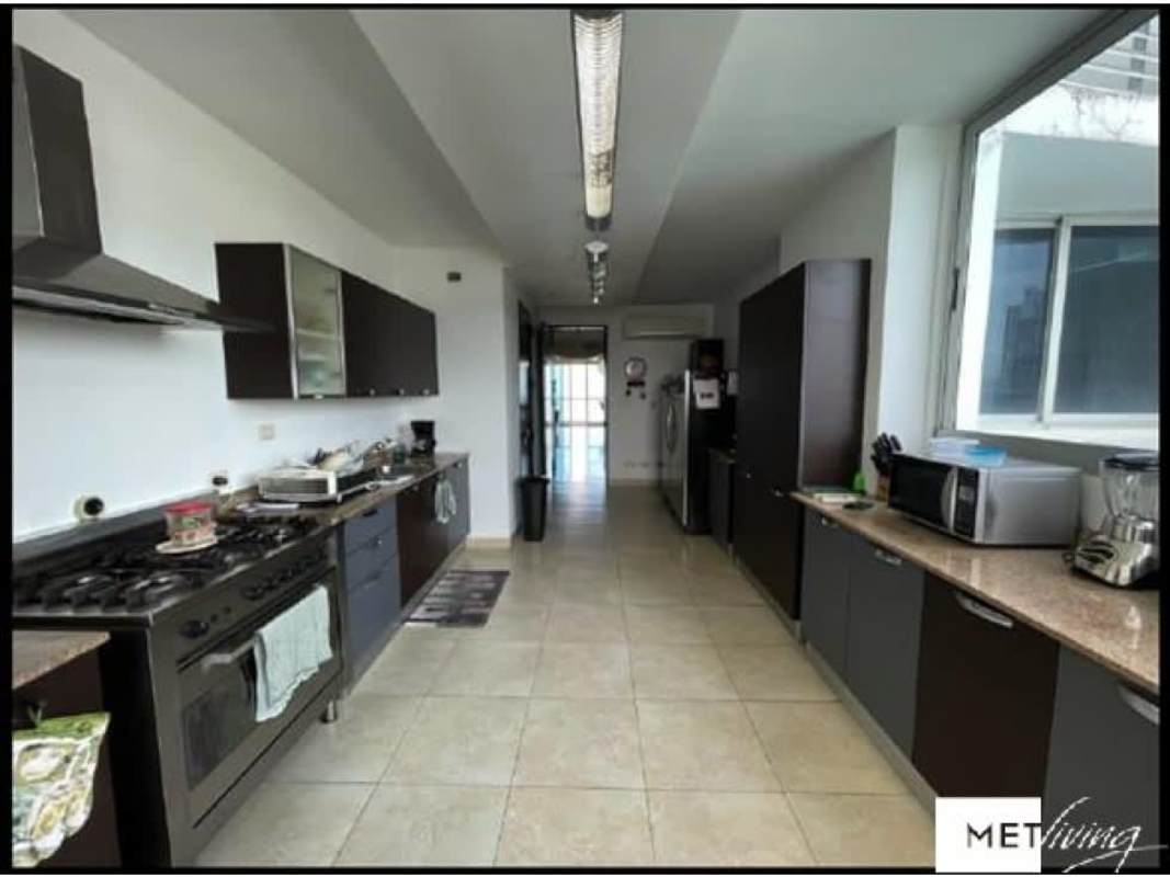 Guest bedroom with skyline views in Pearl at The Sea Costa del Este Panama