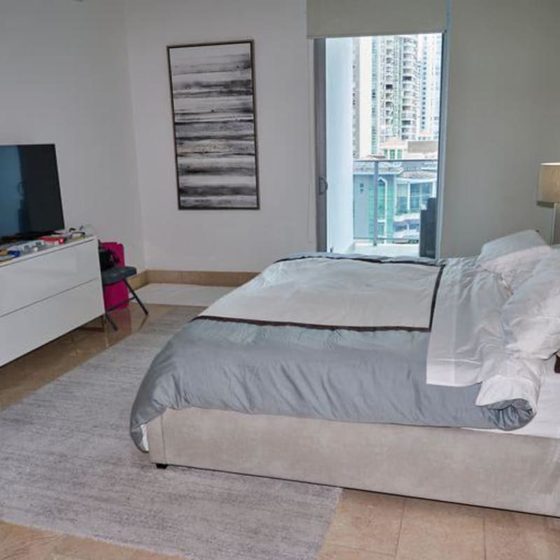 Balcony with panoramic ocean view and glass railing PH Grand Tower Panama