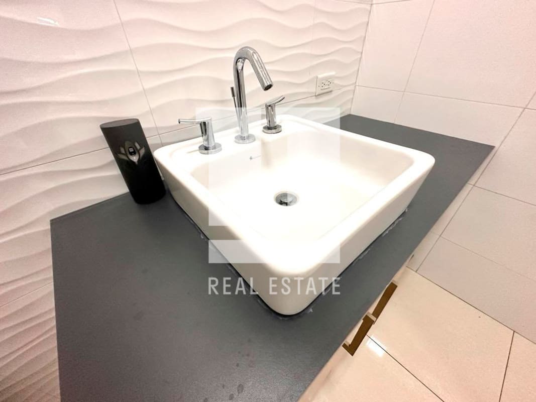 Well-lit kitchenette break area in PH Iver 77 office Panama City