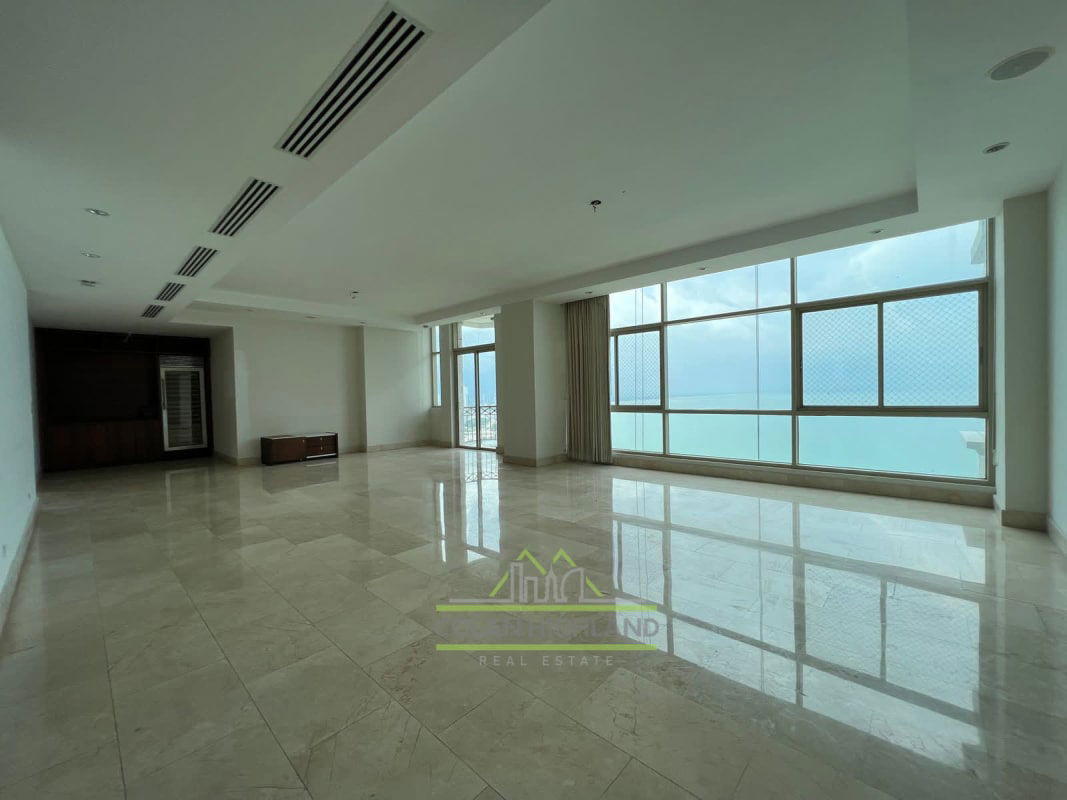 Expansive oceanfront terrace balcony in penthouse apartment Pacific Point Punta Pacifica with skyline views