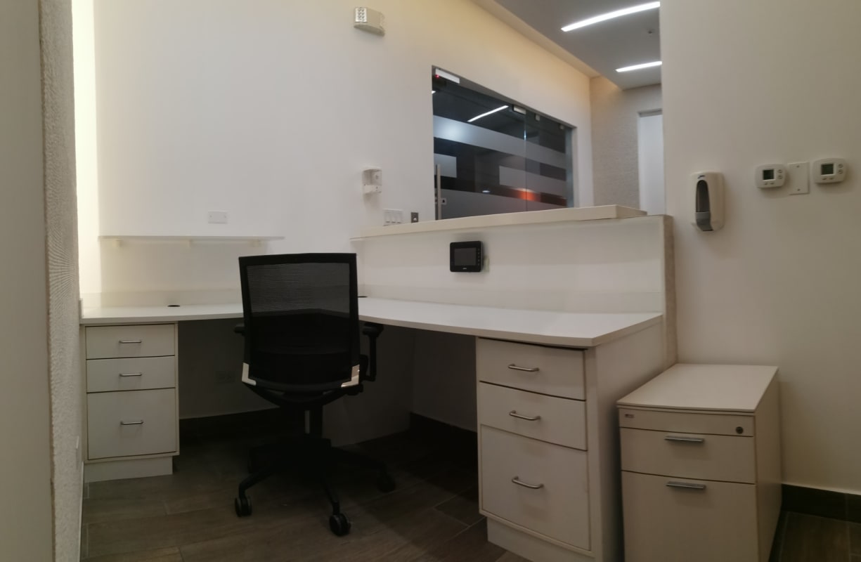 Multiple private glass-partitioned offices at PH Office Plex Santa María Business District Panama City