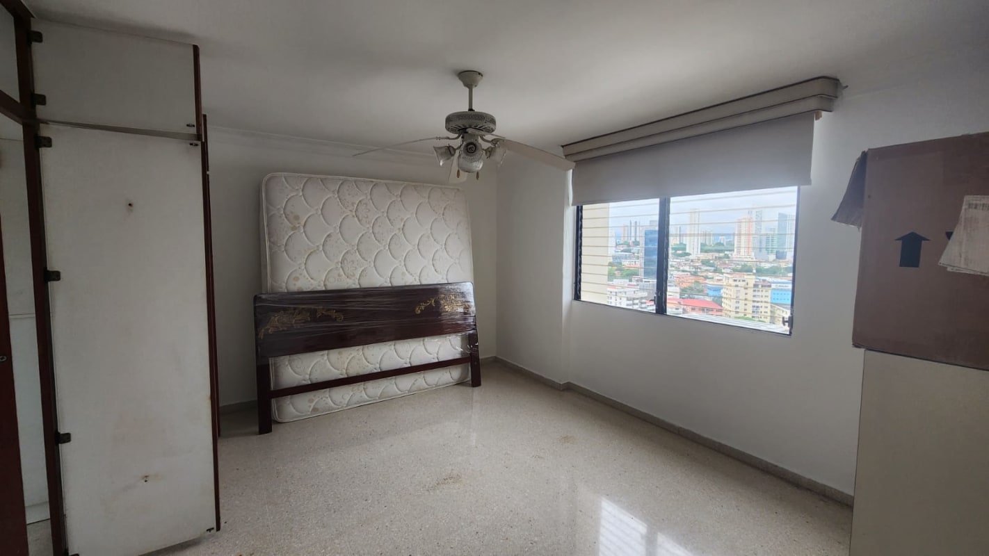 Empty bedroom with fan, built-in wardrobe Park City Obarrio Panama City
