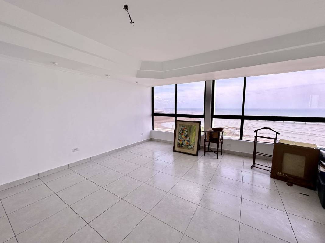 Luxury Oceanfront 3BR Apartment at PH Coco Bay Coco del Mar