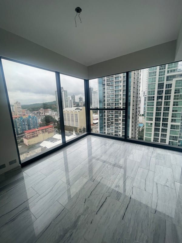 Corner living or bedroom with city skyline panorama PH Nouvo Bella Vista Panama