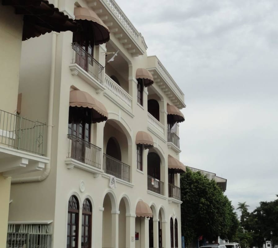 Contemporary kitchen with granite countertops, stainless appliances at PH Casa del Mar Casco Viejo