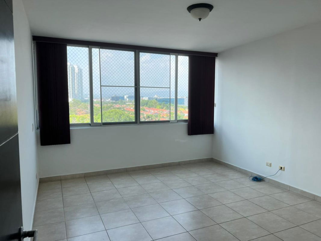 Panoramic balcony with golf course and city skyline views PH Santa María Tower Costa del Este Panama