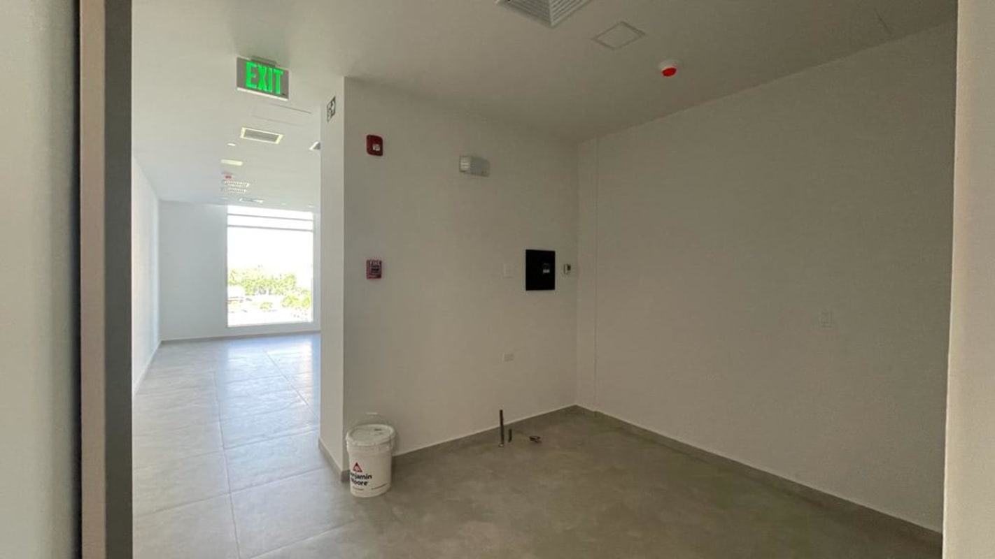 Modern tower PH Torre Arboleda Town Center Costa del Este glass facade office building