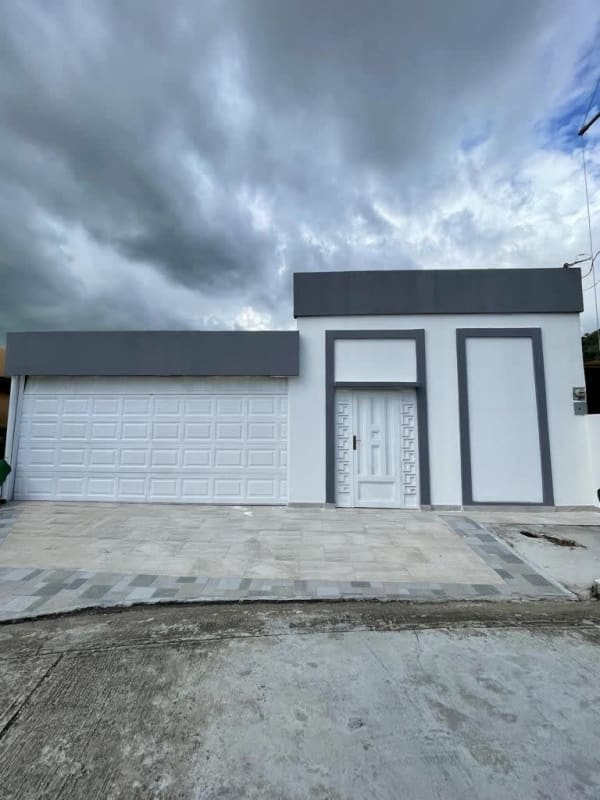 Modern 3BR House with Pool in Vista Magna Altos de Panama