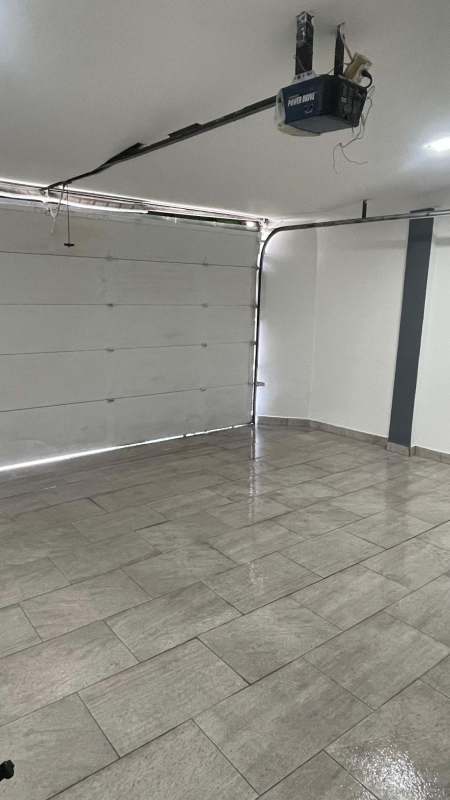 Fully equipped contemporary kitchen with island in Vista Magna house Altos de Panama