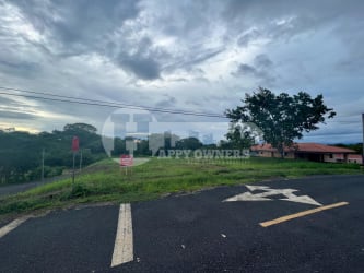 Roadside view of 847m² buildable land parcel behind Cubitá in La Arena Chitré Herrera Panama