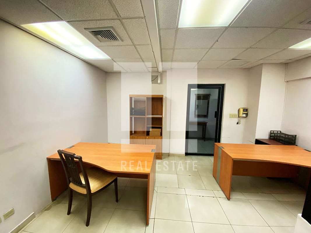 Workstations and cubicles with city views for sale in Calle 50 office space Panama