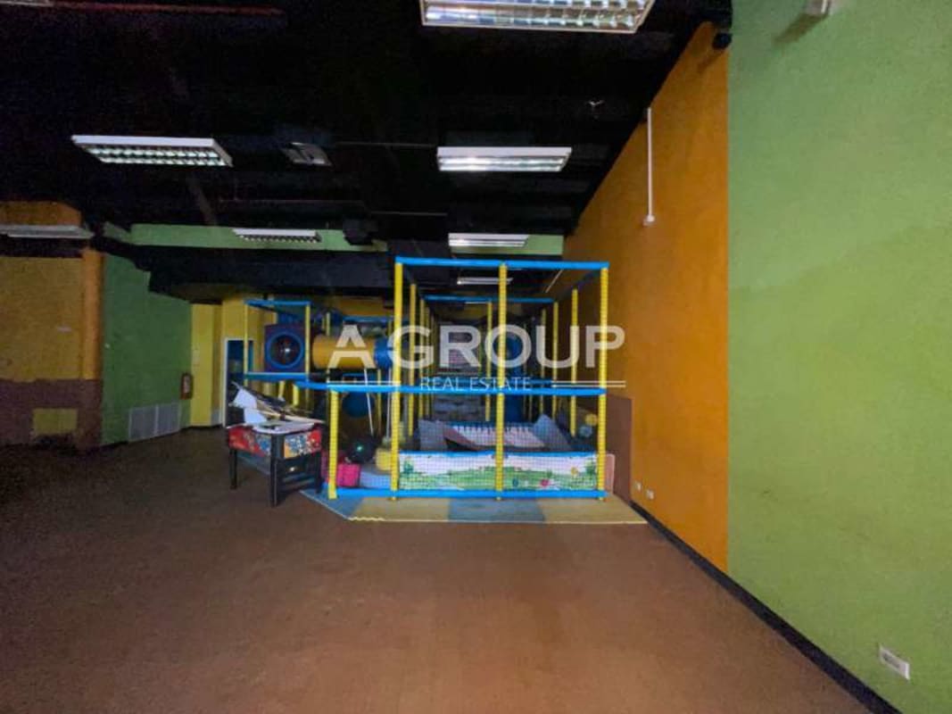 Indoor kids play area with colorful structures at Plaza Brisas 507 Panama