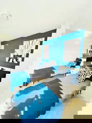 Apartment for Sale in Edison Park - 3 bedrooms